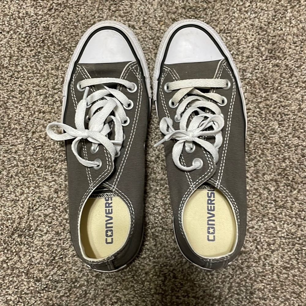 Like new grey Chuck Taylor’s Low.